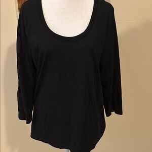 PACT Black Organic Cotton top with Sleeves- size Large